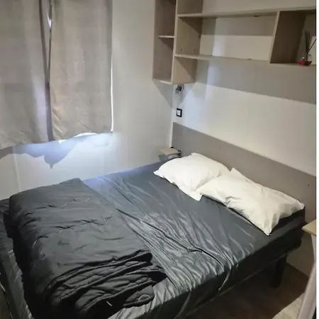 Кемпинг Mobil Premium Ivry-la-Bataille